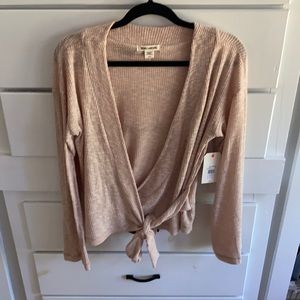 Billabong wrap top